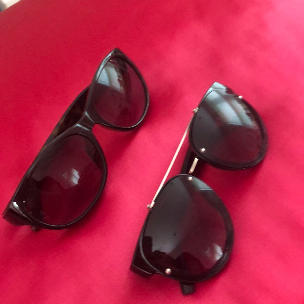 TWO SUNGLASSES 😎